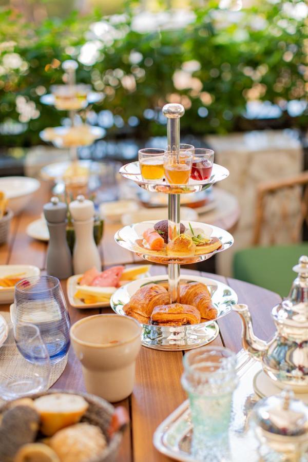 Hotel Jadali & Spa マラケシュ エクステリア 写真 Afternoon tea at the InterContinental London Park Lane