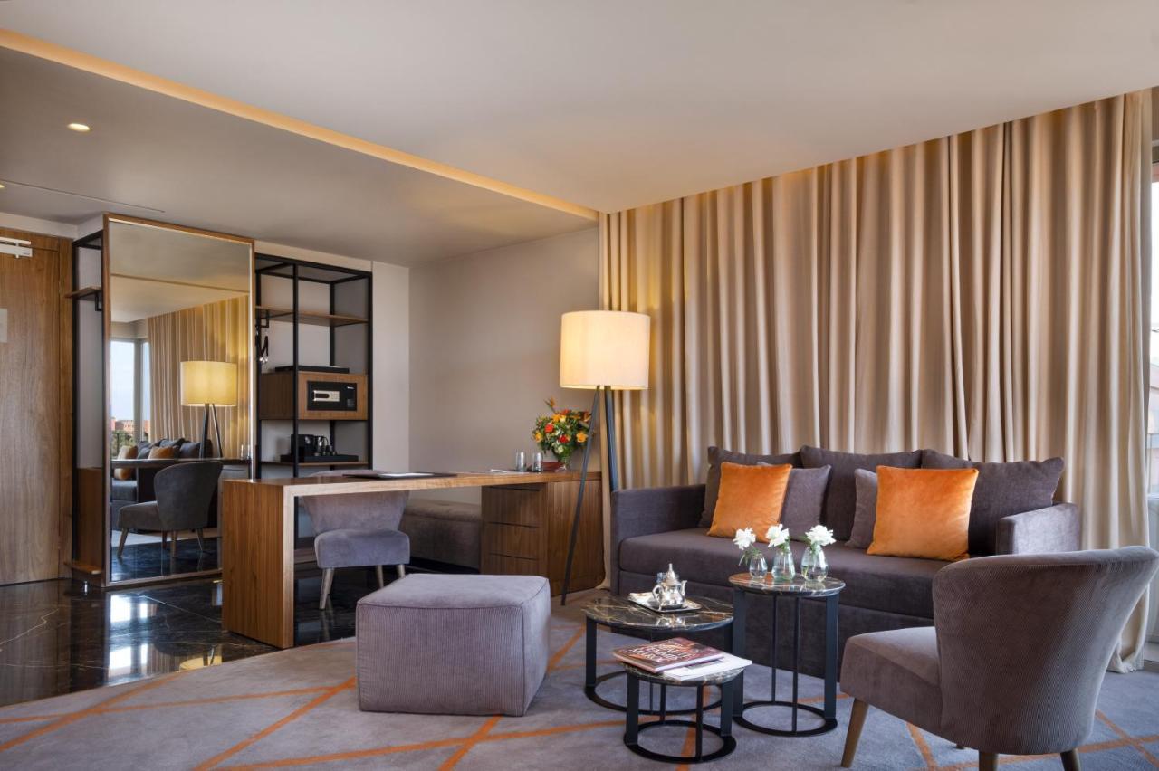 Hotel Jadali & Spa マラケシュ エクステリア 写真 A suite at the hotel